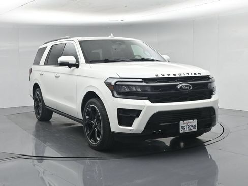 Used 2023 Ford Expedition Limited AWD/4WD image 62