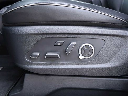 Used 2024 Hyundai Palisade Calligraphy image 24