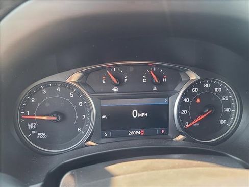 Used 2024 GMC Terrain SLT image 14