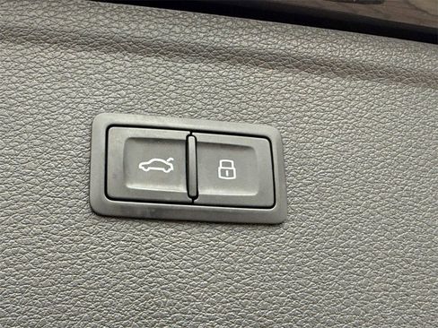 Used 2018 Audi Q5 2.0T Premium Plus w/ Premium Plus Package image 9