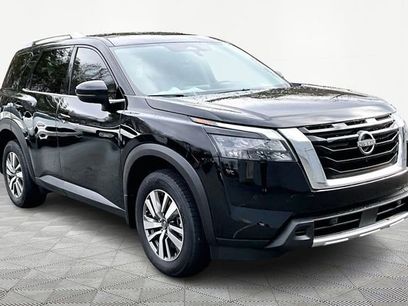 New 2025 Nissan Pathfinder SL