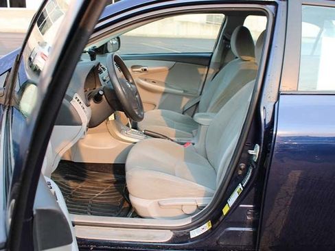Used 2011 Toyota Corolla LE FWD image 10
