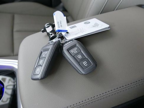 Certified 2025 Audi Q5 Premium w/ Convenience Package AWD/4WD image 21