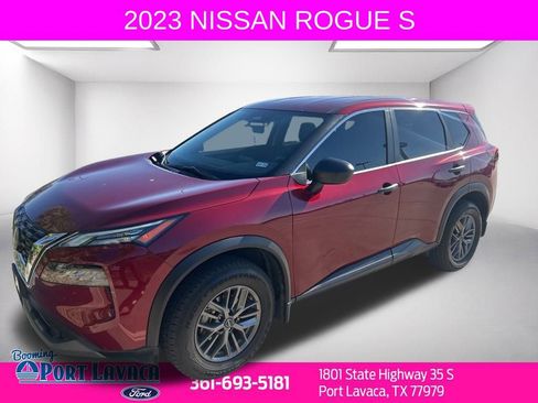 Used 2023 Nissan Rogue S image 1