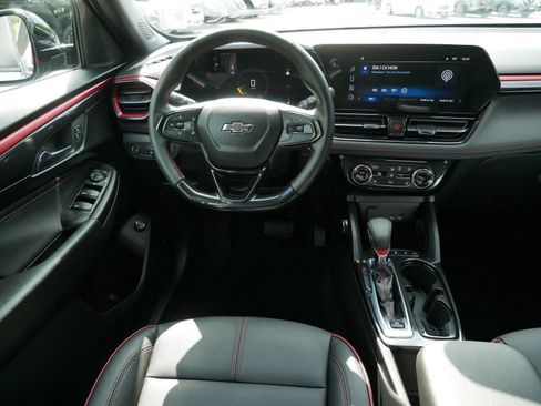 Used 2024 Chevrolet TrailBlazer RS w/ Convenience Package AWD/4WD image 13