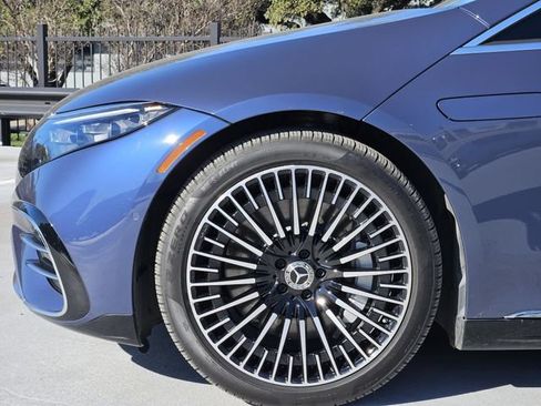 Certified 2023 Mercedes-Benz EQS 580 4MATIC Sedan image 9