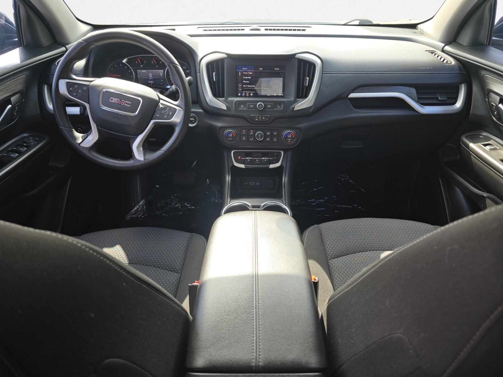Used 2022 GMC Terrain SLE w/ Driver Convenience Package FWD image 3