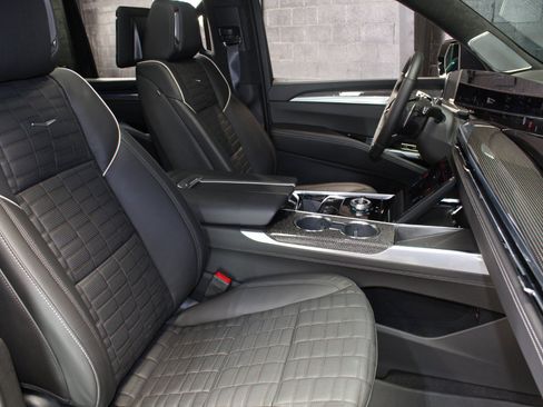 Used 2026 Cadillac Escalade V w/ LPO, ONYX Package AWD/4WD image 66