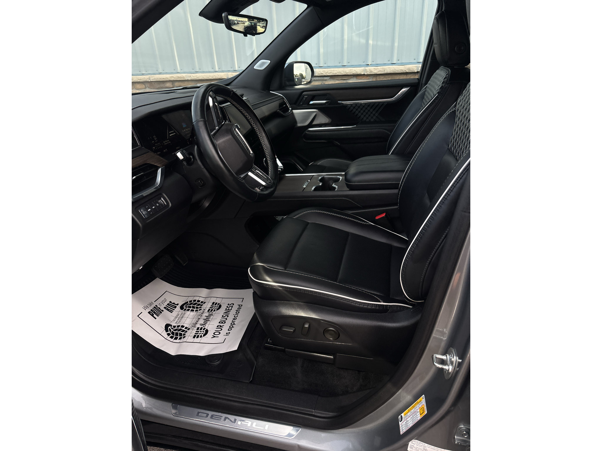 Used 2024 GMC Acadia Denali w/ Super Cruise Package AWD/4WD image 9