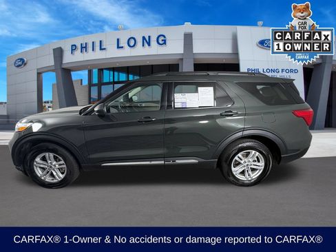 Used 2023 Ford Explorer XLT AWD/4WD image 2