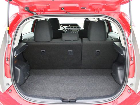 Used 2012 Toyota Prius C Two image 9