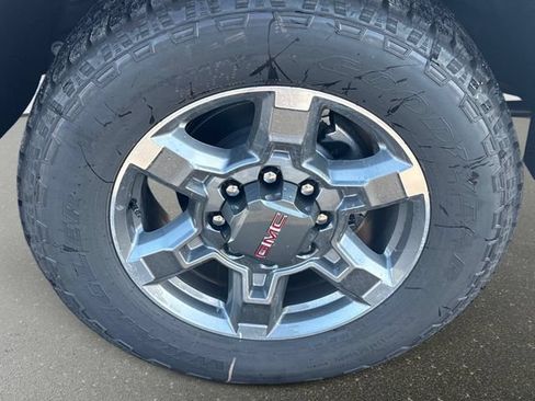 New 2026 GMC Sierra 2500 SLT w/ SLT Premium Package AWD/4WD image 10