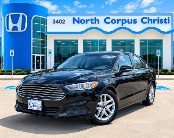 Used 2014 Ford Fusion SE FWD image 1