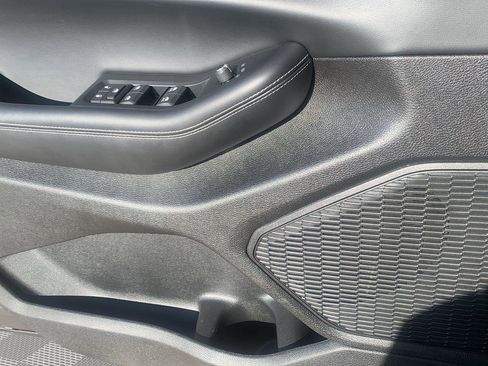 Used 2025 Jeep Grand Cherokee Laredo X image 20