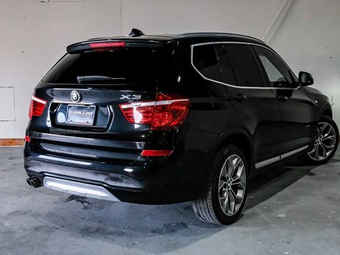 Used 2017 BMW X3 sDrive28i RWD image 11