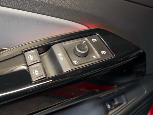Used 2023 Volkswagen ID.4 Pro S AWD/4WD image 7