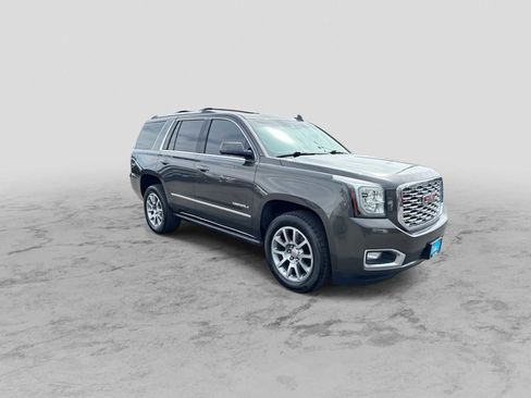 Used 2019 GMC Yukon Denali AWD/4WD image 2