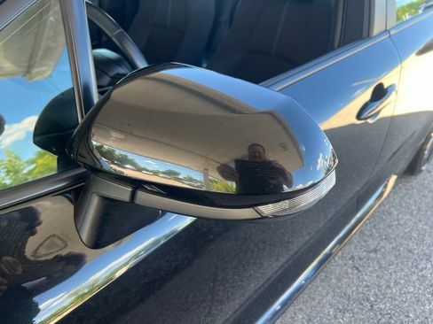 Used 2020 Toyota Corolla SE FWD image 29