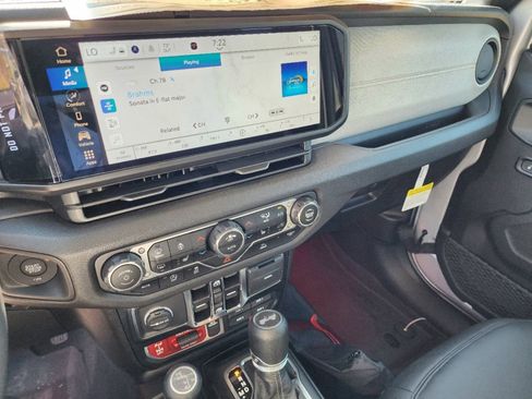 Used 2024 Jeep Wrangler Unlimited Sport image 8