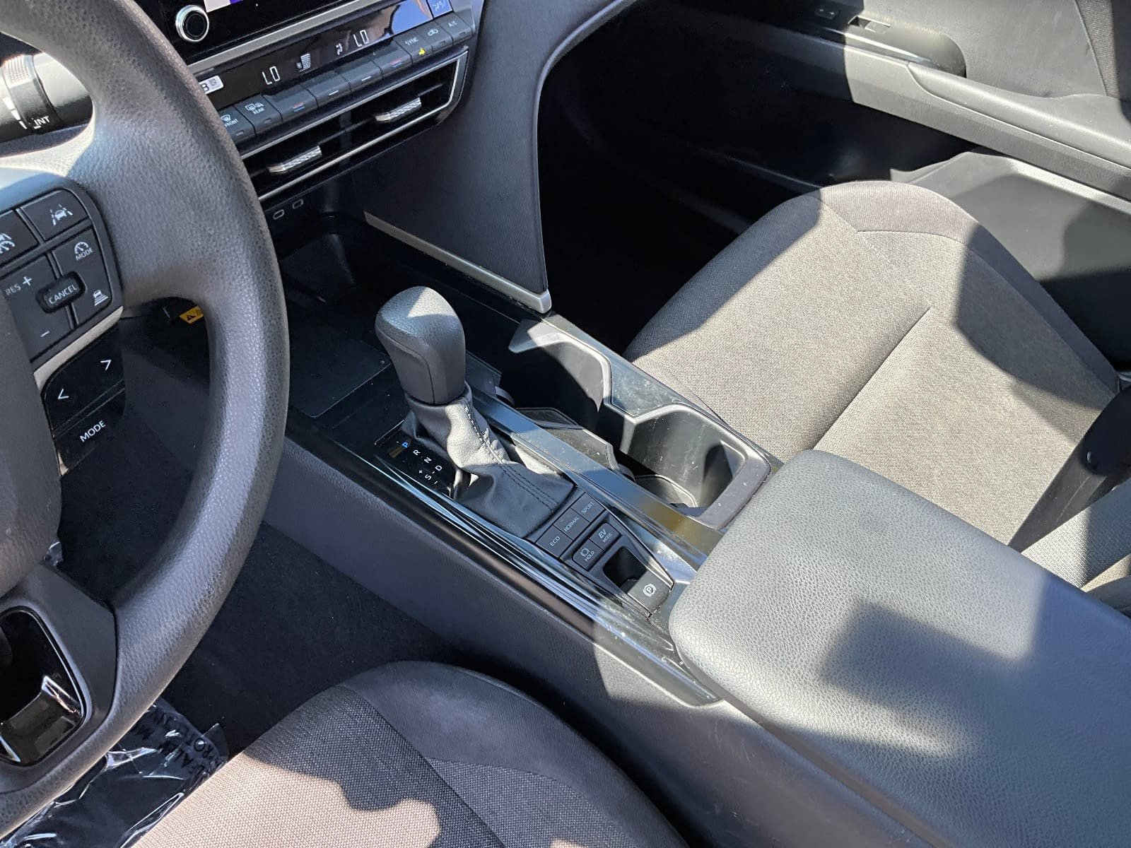 Used 2025 Toyota Camry LE FWD image 15