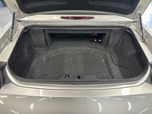 Used 2004 Ford Thunderbird Deluxe image 5