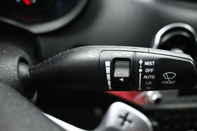 Used 2019 Kia Stinger Premium RWD image 21