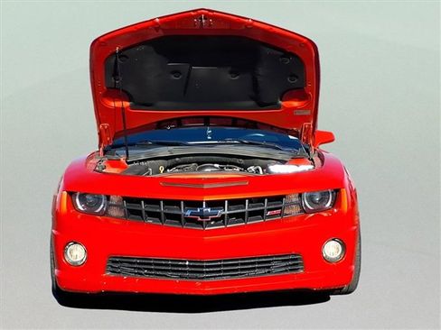 Used 2010 Chevrolet Camaro SS w/ RS Package image 24