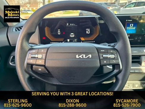Used 2025 Kia K4 LXS image 22