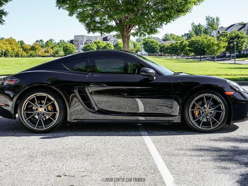 Used 2017 Porsche 718 Cayman RWD image 7