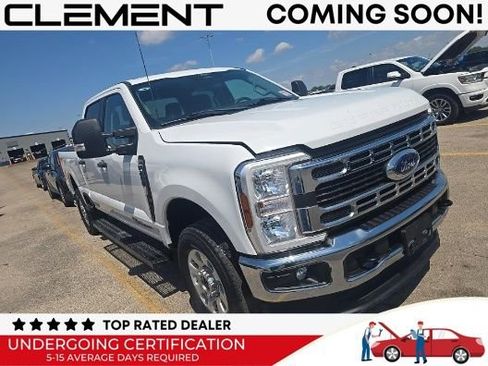 Used 2024 Ford F250 XLT w/ FX4 Off-Road Package AWD/4WD image 2