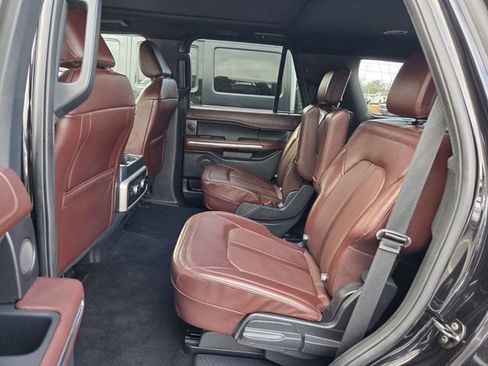 Certified 2022 Ford Expedition Limited image 6
