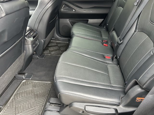 Used 2023 INFINITI QX60 Sensory w/ Cargo Package AWD/4WD image 18