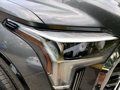 Used 2024 Toyota Tundra Platinum AWD/4WD image 26