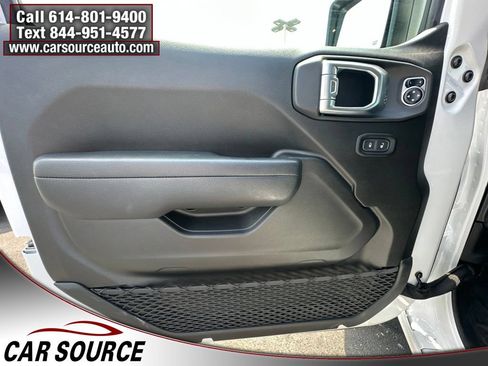 Used 2024 Jeep Wrangler Sport AWD/4WD image 17