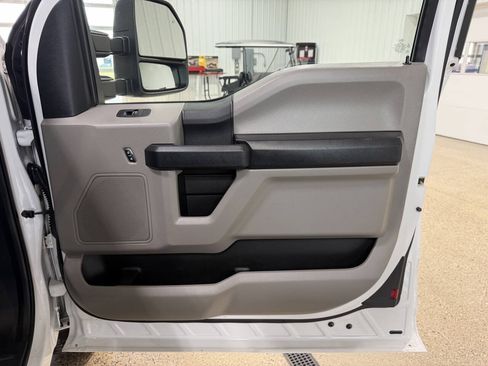 Used 2018 Ford F250 XL w/ Power Equipment Group AWD/4WD image 14
