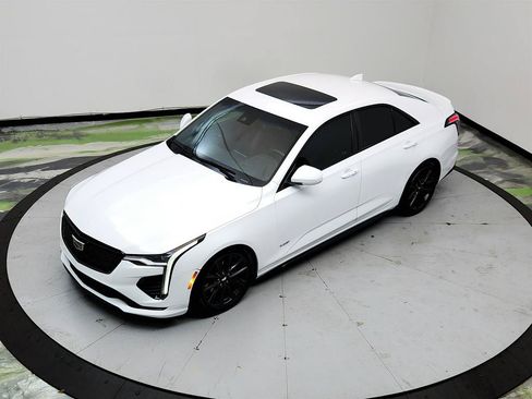 Used 2022 Cadillac CT4 V w/ Climate Package RWD image 31
