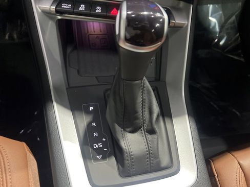 Used 2024 Audi Q3 2.0T Premium Plus image 52