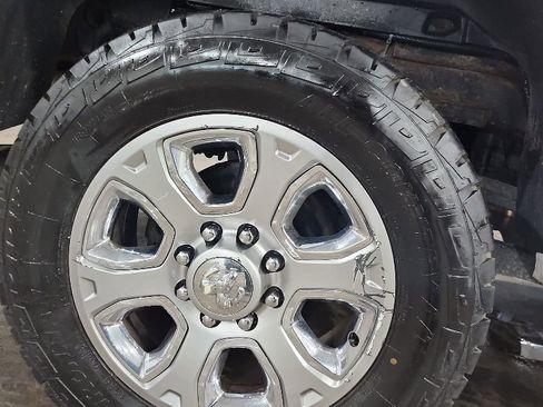 Used 2017 RAM 2500 Laramie AWD/4WD image 36