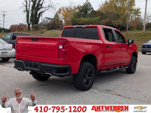 Used 2020 Chevrolet Silverado 1500 LT Trail Boss image 3