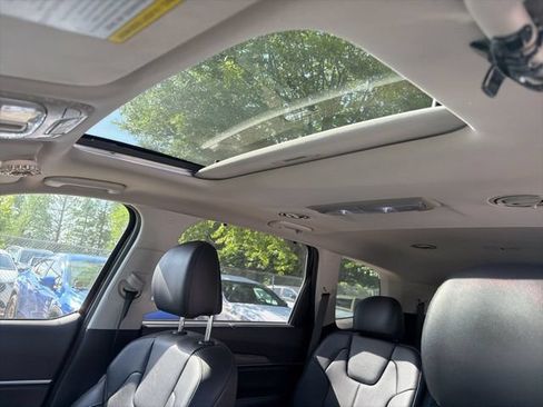 Used 2021 Kia Telluride EX w/ EX Premium Package FWD image 17