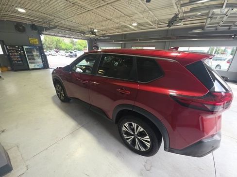 Used 2023 Nissan Rogue SV AWD/4WD image 5