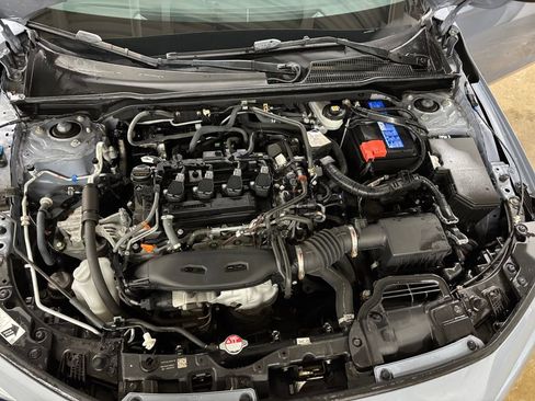 Used 2022 Honda Civic Sport Touring image 9