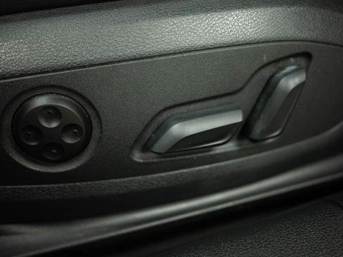 Used 2023 Audi A4 2.0T Premium Plus w/ Premium Plus Package image 11