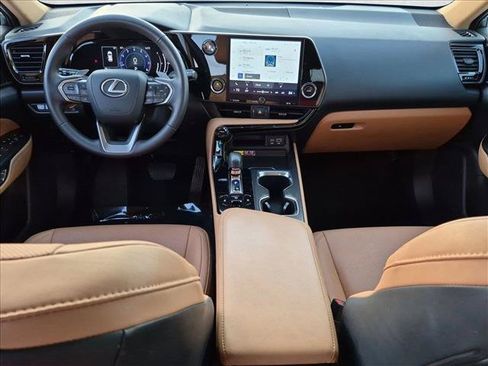 Used 2025 Lexus NX 250 FWD image 17
