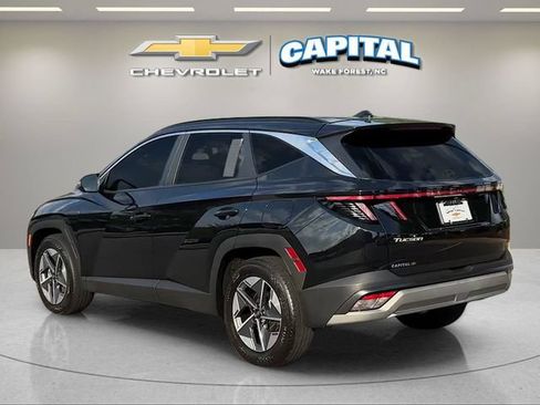 Used 2025 Hyundai Tucson SEL FWD image 3