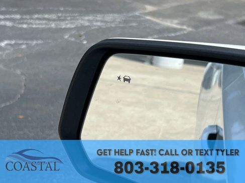 Used 2023 Chevrolet Traverse LT image 33