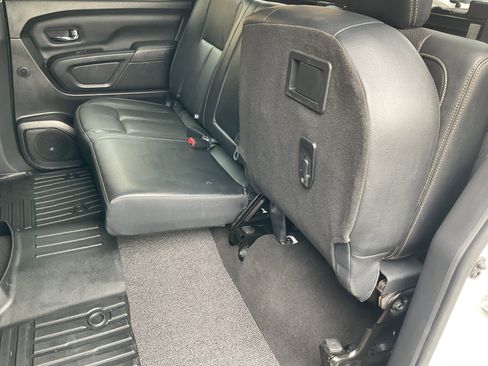 Used 2019 Nissan Titan SL w/ Midnight Edition image 44