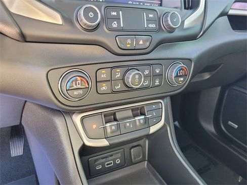 Used 2022 GMC Terrain Denali image 25