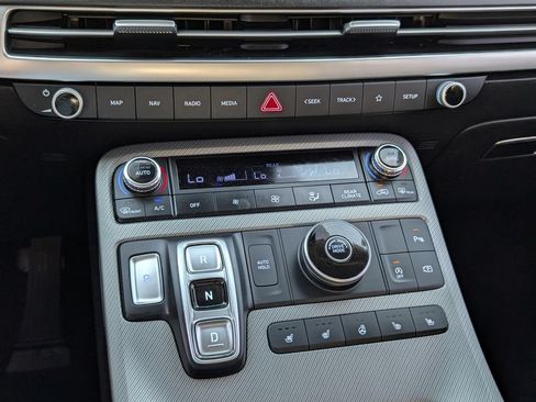 Used 2023 Hyundai Palisade SEL w/ Premium Package FWD image 9