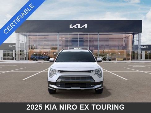Certified 2025 Kia Niro EX Touring image 2